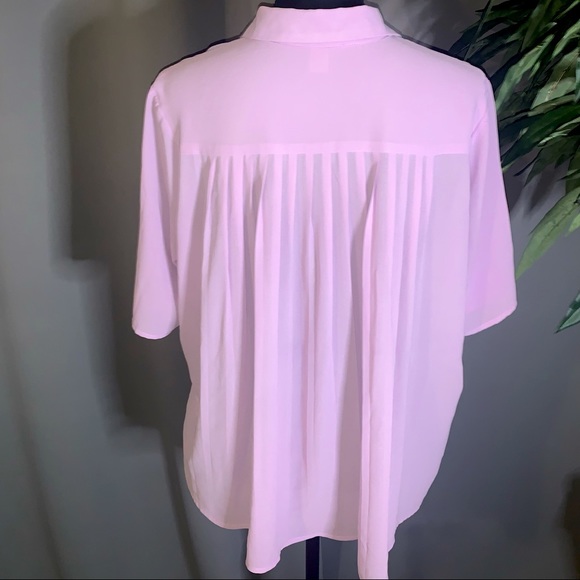 Forever 21 Lavender Hidden Button Blouse - Picture 2 of 5